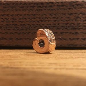 PANDORA Rose | “Arcs Of Love” ❤️ Clip Charm